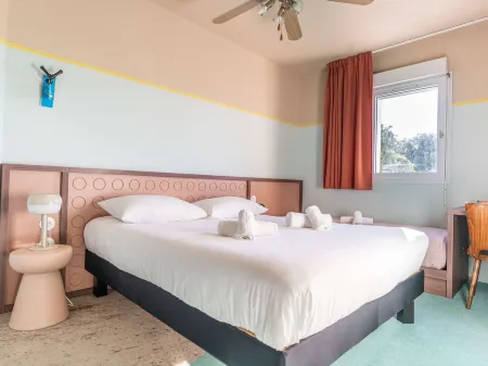 Greet hôtel Pont du Gard - Route d'Avignon