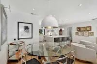 Ocean Breeze Villa 3 Bdr, Pool - 4-Star