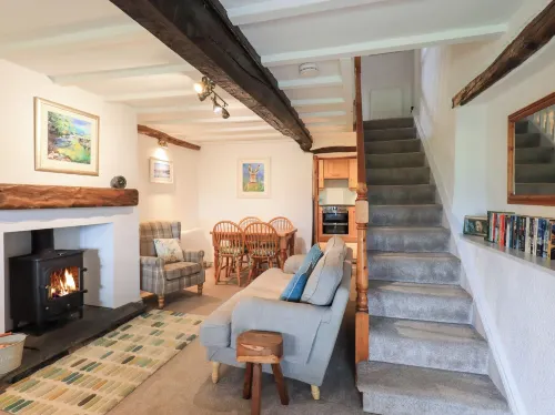 Squirrel Cottage - Pet friendly