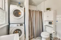 Walk Downtown: Inviting Historic Home in Dubuque! - spa