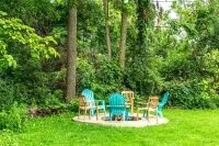 Hwy Chalet Centrally Located to Area Attractions