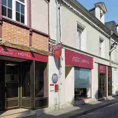 Logis Hôtel Restaurant Maison Voltaire Hotel Exterior