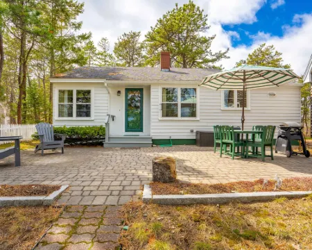 可供四人入住的海景海灘小屋 薩科酒店