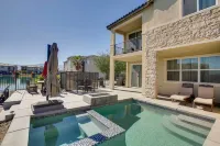 Lakefront Indio Villa Private Pool and on-Site Golf - Biệt thự