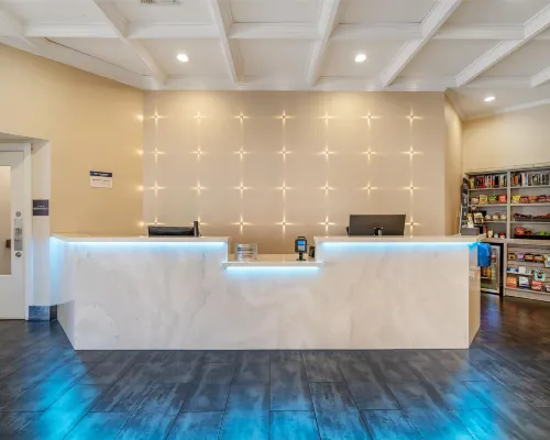 Best Western Plus Palm Court Hotel Unggulan Photos