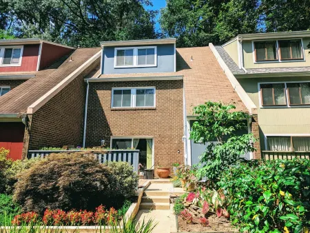 Feel Right at Home in This Spacious 4 Bdrm, 3.5 Bath Townhome in Reston, VA