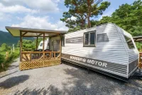 Danyang Pine Caravan Camping فنادق في دانيانغ-غون