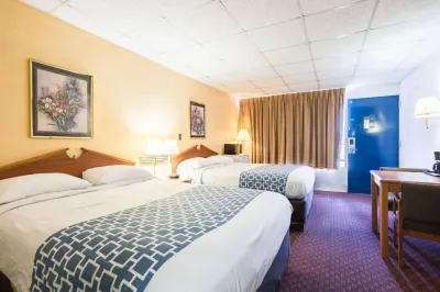 Rodeway Inn Hotels near Stubb's Department Store
