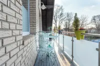 "Modern 2-room apartment in Troisdorf, centrally located - perfect retreat Hotels in Troisdorf