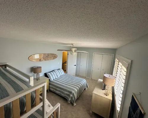 Cozy 2-bedroom townhome in charming Bethany Beach with AC, WiFi, community pool Hotels in Bethany Beach