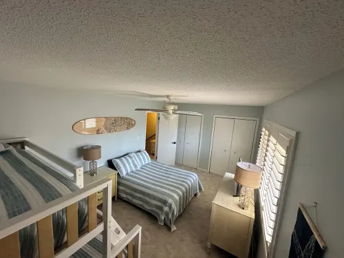 Cozy 2-bedroom townhome in charming Bethany Beach with AC, WiFi, community pool