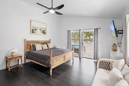 The Sanctuary Отели в г. Юг Запад Рокс