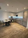 Brand new 1 bed luxury apartment, Balcony with amazing views Hotels in Barking