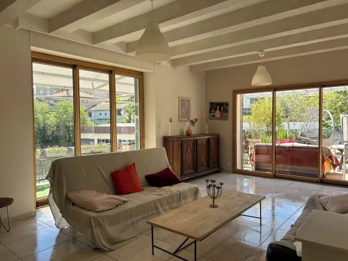 Luxurious double apartment with 100m2 terrace 5 min from Aubenas town center Hotels in Aubenas