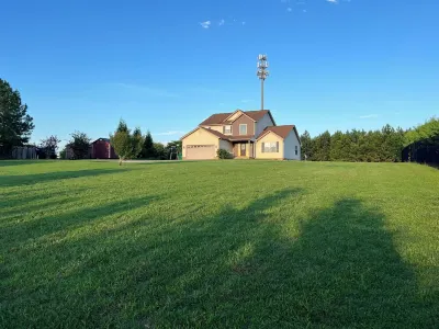 Spacious 4-bedroom home in private nature 포플러 스프링스 플라자 주변 호텔