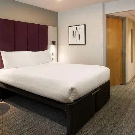 Premier Inn Glasgow City Centre South