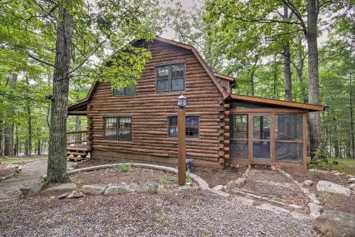 Family-Friendly Massanutten Log Home w/ Views! - 3-Star