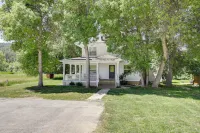 Home Near Downtown and Spearfish Canyon! - 3-Star
