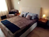 1-room apartment with sea view in Ravda, on the first line of the sea. Hotels in Ravda