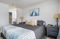 Completely Remodeled@1MM - Early Check In - Late Check Out - Close to the strip