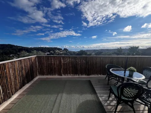 Magnificent villa close to the beaches of Cannes and Golfe Juan/Juan les pins