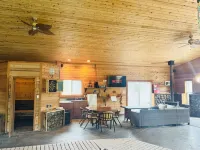 Octagon Oasis | Private Indoor Pool & Lake Access Hotel a Division No. 12