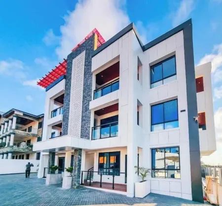 Gold Lux 2-bedroom Unit @The O's Apartments