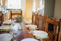 Augusta House - Andover - Large 4 bedroom with garden, near centre Hotel in zona St Michael and All Angels West Andover and Preschool