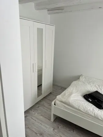 Krefeld Ruhiges Apartment in der 2. Etage. Mit Klimaanlage Отели в г. Крефельд