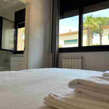 Preciosa Casa, con Enorme Piscina en Zona Tranquila y Familiar Rooms