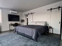 Private modern retreat close to Zion/Bryce Hotels in Kane County
