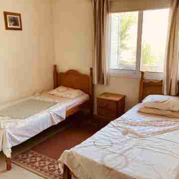 15 minutes walking to Polis center Rooms