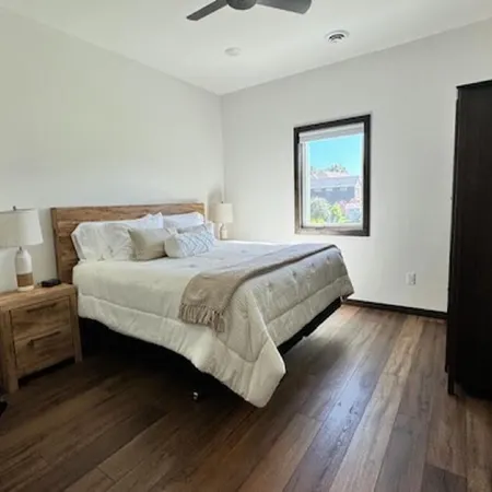 River Bluff Getaway – Main   1BR/1BA Modern Unit Near Mississippi River