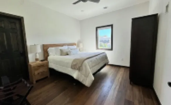 River Bluff Getaway – Main   1BR/1BA Modern Unit Near Mississippi River