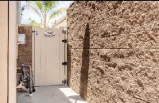 Charming 1-bedroom apart with  Sofa Bed in living room in Lake Elsinoire with AC