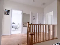 Modern Family Friendly Convenient in Richmond Hill