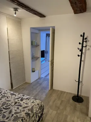 Quiet, independent apartment. Hotels in 12th arrondissement of Marseille