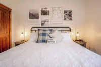 Luxury Condo In The Heart of The Smokies! Pool/WiFi/Game Room/Views/Fire Pit!