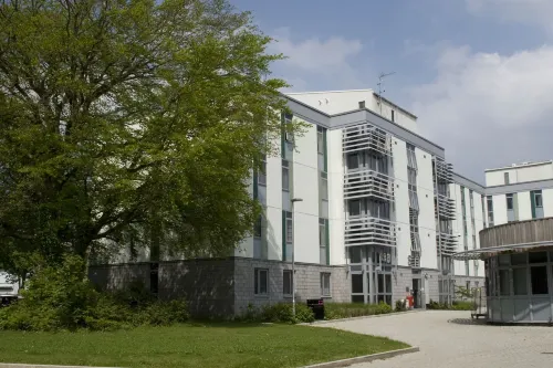 Keynes College Hotels in Upper Harbledown