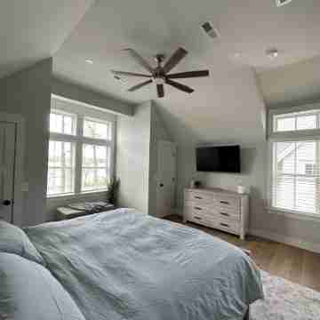 Beautiful Lake Winnipesaukee w/ Dock! Rooms