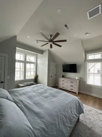 Beautiful Lake Winnipesaukee w/ Dock!