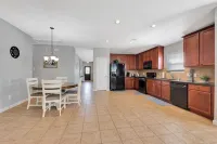 1 - Story Home in League City Close to Kemah and Galveston