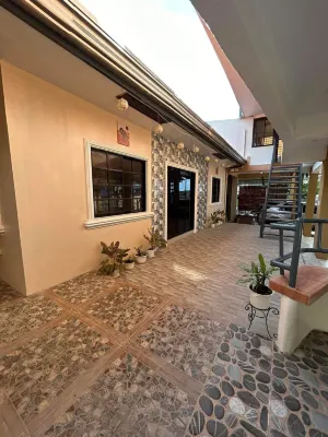 Evangeline Garden and Lodge Hotels in Silang