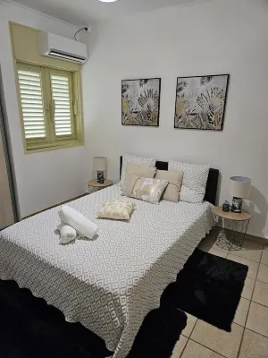 House in Kourou, 5 minutes walk from the beach  호텔