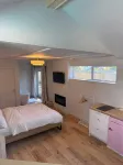 Cozy Stay in the Okanagan. Top wineries and golf courses just minutes away.