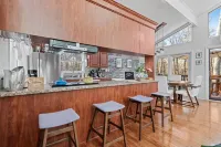 Luxury Open-Concept Retreat.Hot Tub.GameRoom.Hiking.Lake.Pool.Pet- Friendly.Evc!