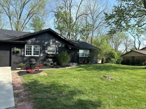 Spacious 4-bedroom house in Kettering/Dayton Ohio 凱特林酒店