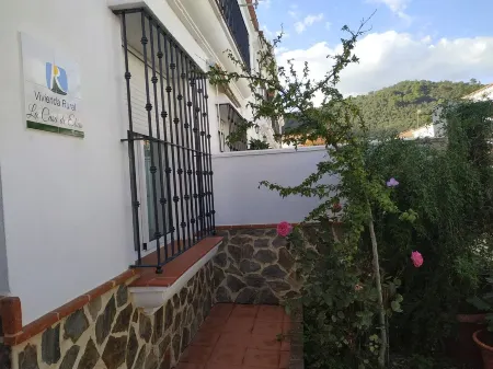 LA CASA DE ELIAS, a space out of time.