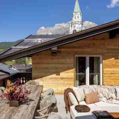 Ancora Cortina Hotel Exterior