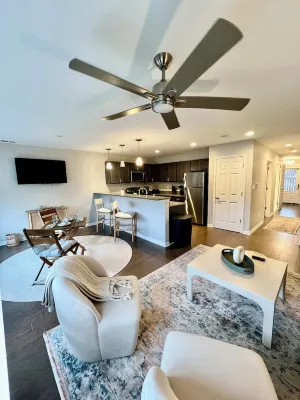 Sunsets at Angola on the Lake Charming 3-bedroom townhome Hotels in Evans